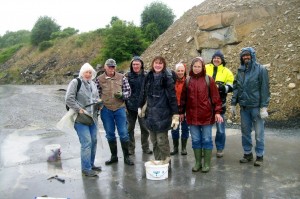 Fossiliensuche im Sandsteinwerk Rinsche bei Soest / ein bischen Regen kann uns nichts anhaben!